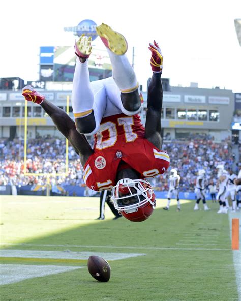 WATCH: Tyreek Hill scores third TD, does backflip in end zone