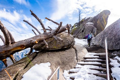 Hiking Moro Rock Trail in Sequoia National Park - That Adventure Life