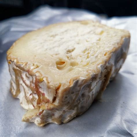 Bûcheron | Local Cheese From Centre-Loire Valley, France