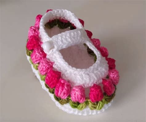 Crochet Baby Shoes With Flowers - Crochet Ideas