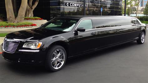 10 Passenger Black Chrysler 300 Limo | Limo Charlotte