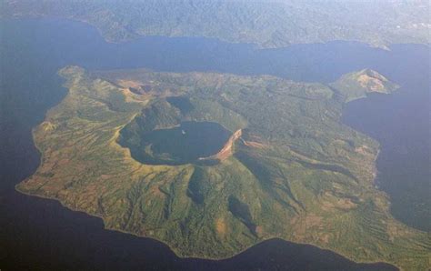 Taal Volcano, Luzon Island (Philippines) - Facts & Information