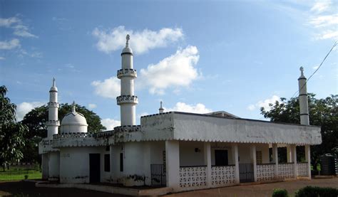 Ahmadiyya Mosques.info: Ahmadiyya Mosque - Salaga Ghana