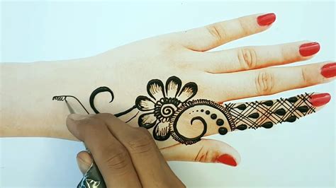 Latest Simple Mehndi Design Ideas to Amp Up Your Look