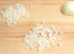 Onion Preparation - How To Cooking Tips - RecipeTips.com