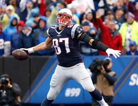 4th & Monday: Gronk spikes his NFL career; Johnny Football makes his ...