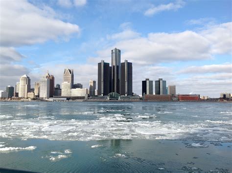 Detroit skyline in winter | Detroit skyline, Skyline, New york skyline