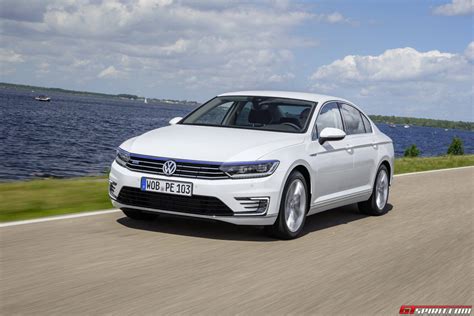 2016 Volkswagen Passat GTE Review - GTspirit