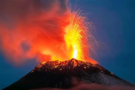 Volcán arroja ceniza sobre la Ciudad de México, interrumpiendo los ...