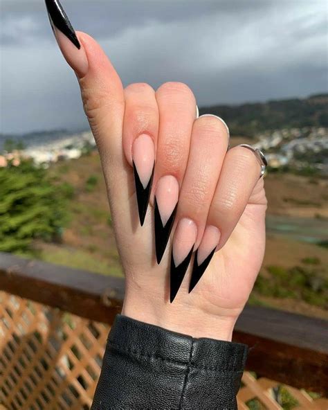 𝙿𝚒𝚗𝚝𝚎𝚛𝚎𝚜𝚝 @𝚇𝙰𝚞𝚝𝚑𝚎𝚗𝚝𝚒𝚌𝚇 | Acrylic nails stiletto, Stilleto nails ...