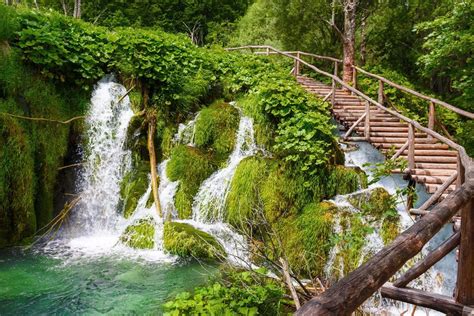 Ultimate Guide to Visiting Plitvice Lakes National Park, Croatia [2024 ]