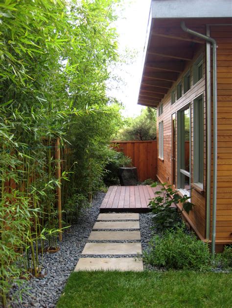 Bamboo Landscaping Guide: Design + Ideas {PRO Tips} | INSTALL-IT-DIRECT