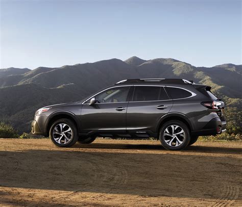 Experts Disagree on the Best 2023 Subaru Outback Trim