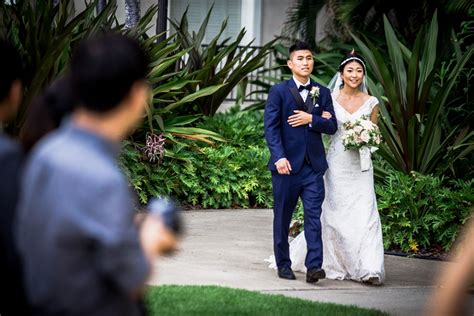 Robert & Gina's Moana Surfrider Wedding in Hawaii - Top Colorado ...