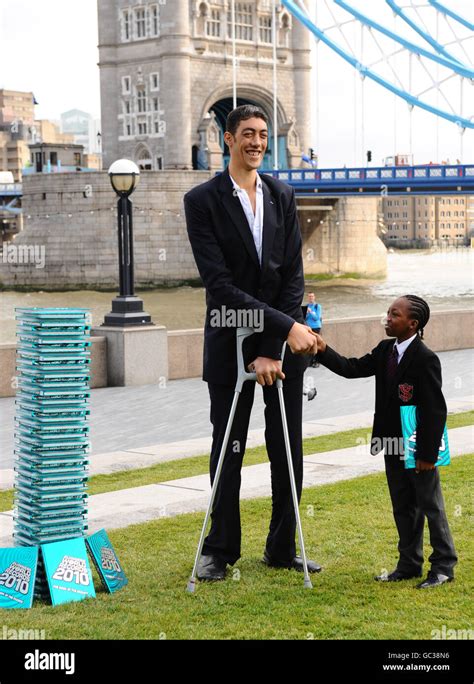 Tallest Man In World Sultan High Resolution Stock Photography and ...