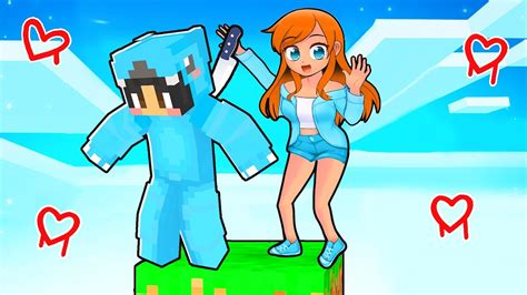 OMZ Stuck On ONE BLOCK With REALISTIC CRAZY FAN GIRL in Minecraft ...