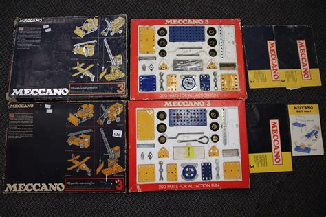 Lot - 2 VINTAGE MECCANO 3 SETS IN BOXES