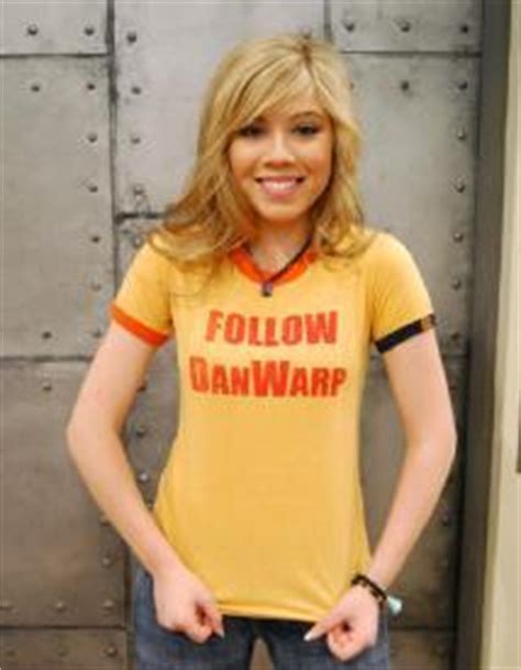 iCarly Easter Egg - "DanWarp Tweets" and "Follow DanWarp"