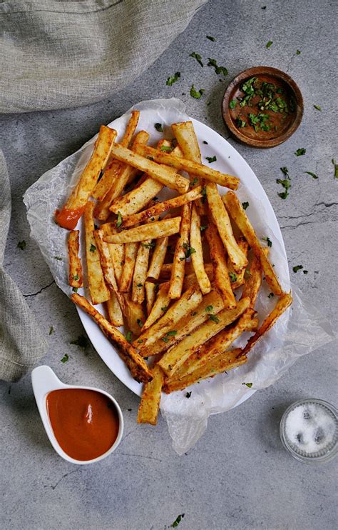 How To Make Yuca Fries (3 Methods) - Elavegan