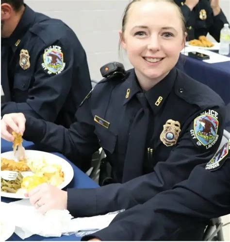 Watch Megan Hall Video - Tennessee Police Woman Officer Train Video ...