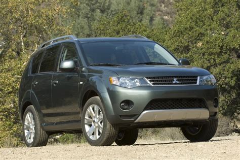 2008 Mitsubishi Outlander News and Information