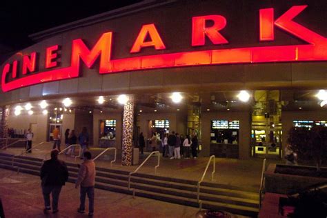 Coronavirus: Cinemark Theatres closes screens amid COVID-19 pandemic ...