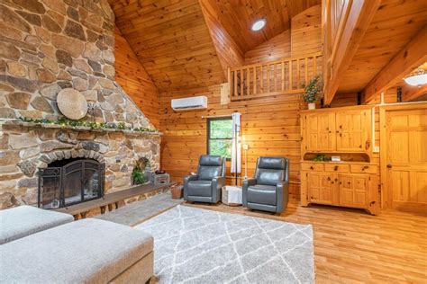 Creekside Hideaway, Reedsville (updated prices 2024)