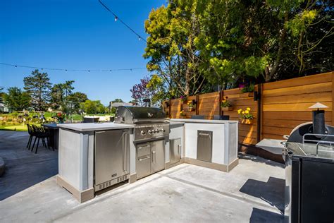 Outdoor Kitchen Appliances - 8 Important Considerations