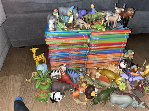 DEAGOSTINI MY ZOO Animals prehistoric life bundle job lot 80+ books and ...