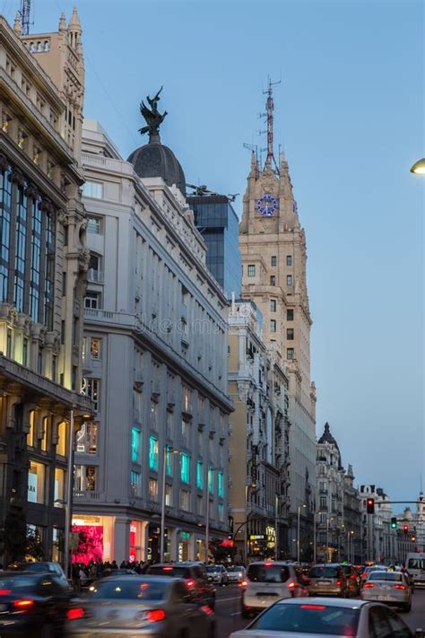 Shopping On Gran Via, Madrid Editorial Photo - Image of rush, area ...