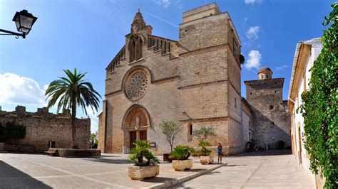 Alcudia Old Town, Alcudia - Book Tickets & Tours | GetYourGuide