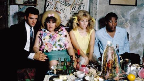 Hairspray (1988) Review – Thinking Outside the Box Office