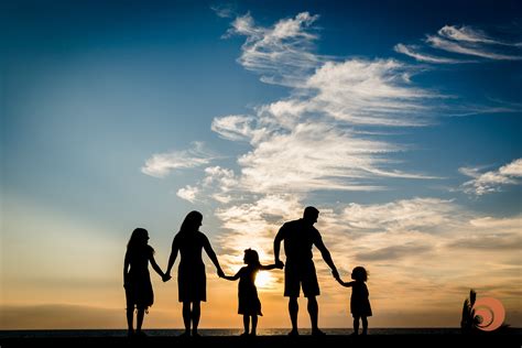 Family Of 5 Holding Hands Silhouette