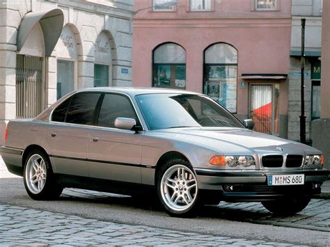 The BMW E38 7 Series – The Time is Now | Car & Classic Magazine