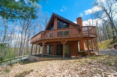 NEW Pocono Mnts Chalet Cabin-Lake Wallenpaupack-Hot Tub-Firepit-Pool ...