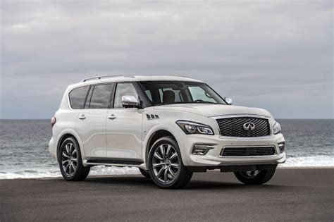 Infiniti Rolls out New Sedan, SUV in Chicago | TheDetroitBureau.com