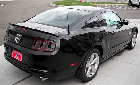 File:2013 Ford Mustang GT (rear view).jpg - Wikimedia Commons