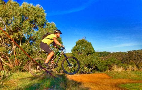 3 Mountain Biking Tips for Beginners - iNform Health and Fitness