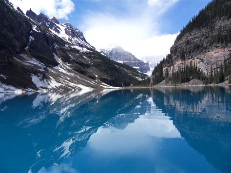 Lake Louise – Banff National Park - Travelling Moods