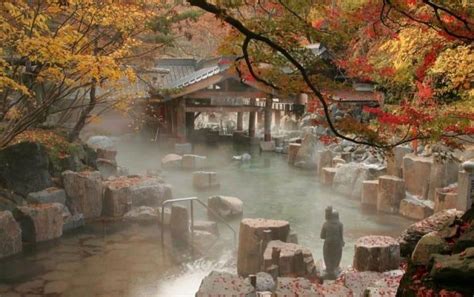 #TermasdeMinakami, Japón Minakami Onsen es una ciudad turística de ...