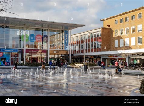 Crawley shopping centre hi-res stock photography and images - Alamy