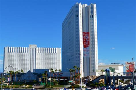 Tropicana Las Vegas: Reviews and Tips for 2015