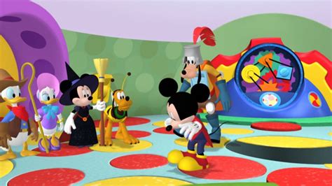 Mickey Mouse Clubhouse: Mickey's Treat - Disney Junior Halloween ...