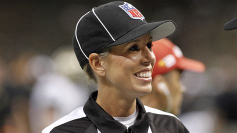 Report: NFL hires Sarah Thomas, becomes first female full-time official ...