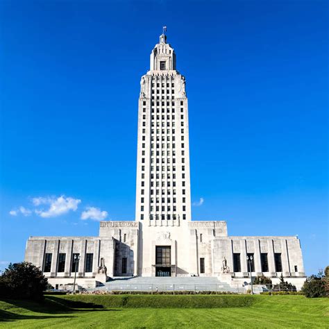 Louisiana State Capitol Building in Baton Rouge, LA (5 Photos)