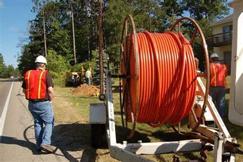 Aboveground vs. Underground: How to Choose in Fiber Optic Cable ...