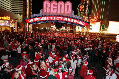 Santa Pub Crawl in downtown Reno, 2010 | Christmas town, Reno nevada ...