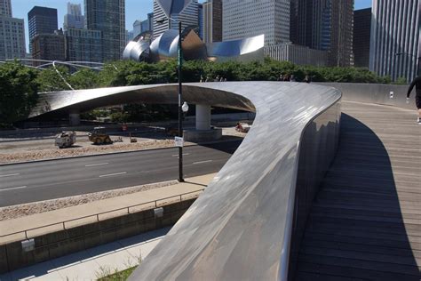 BP Pedestrian Bridge (Chicago, 2004) | Structurae