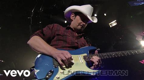 Brad Paisley - She’s Everything (Live on Letterman) - YouTube