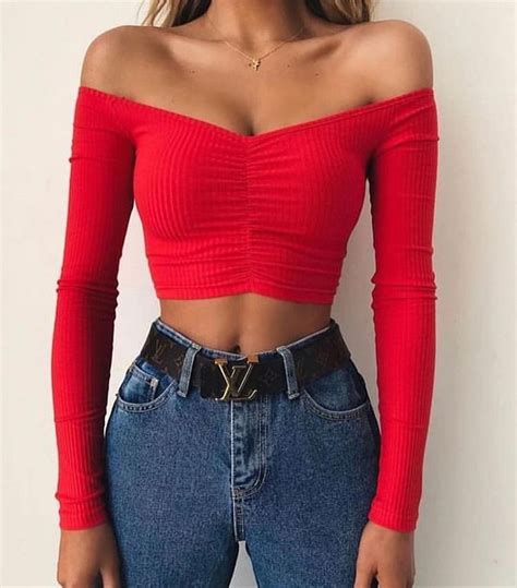 ᴘɪɴᴛᴇʀᴇsᴛ ᴄʜᴀʀᴍsᴘᴇᴀᴋғʀᴇᴀᴋ | Crop top outfits, Casual outfits, Fashion ...